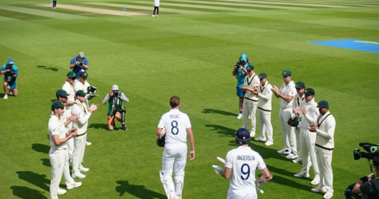 VIDEO: Stuart Broad Gets A Guard Of Honour From Australian Players