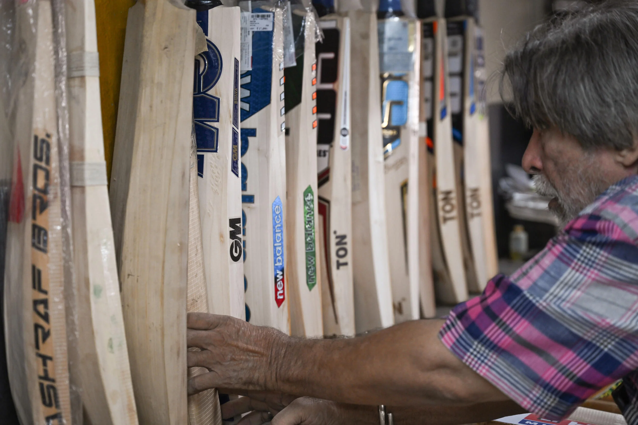 Meet The Bat-Man Of India Who Makes Special Cricket Bats For Virat Kohli 