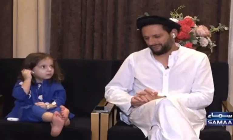 Shahid Afridi's Daughter Asks "Why Is Shaheen Afridi In The Team?" Watch His Funny Reply