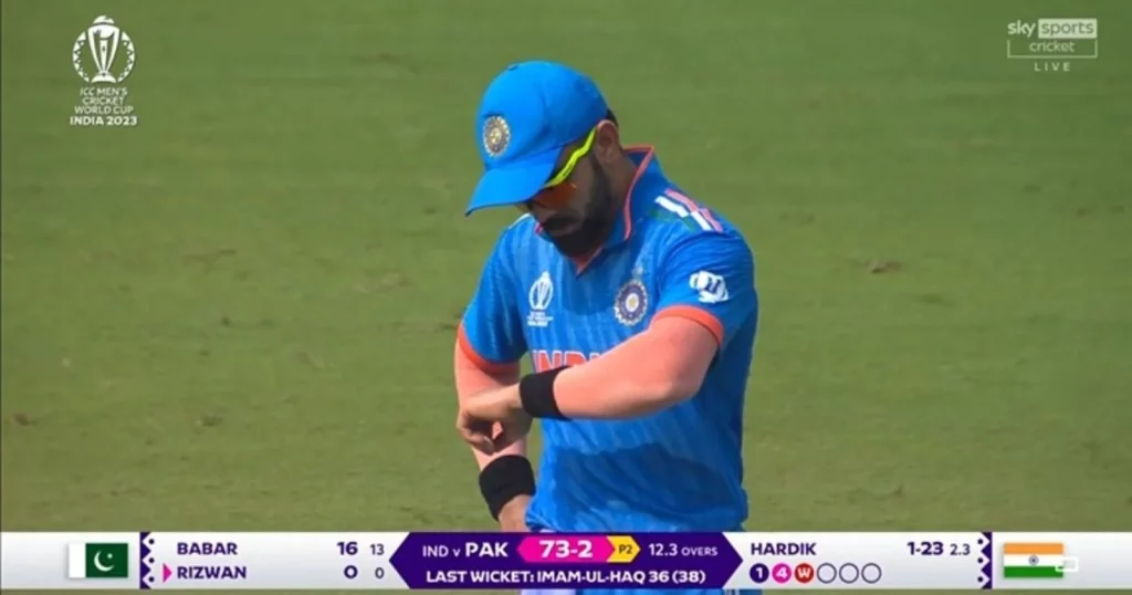 [VIDEO IND vs PAK] Virat Kohli Trolls Muhammad Rizwan With An Imaginary Watch