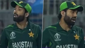 [Video] Muhammed Rizwan Took Batsman’s Advice Before Taking The Review