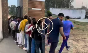 Video: Mohammed Shami Allows Fans In His Farmhouse; Clicks Selfie With Them