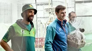Video: Funny Tweets Of Fans On Pakistan Team Giving Gifts To Australian Players On Christmas