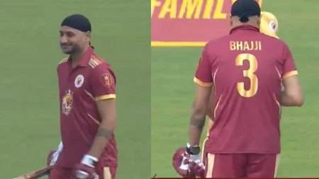 Watch: Yuvraj Singh's Priceless Reaction When Harbhajan Singh Comes Out To Bat Without Abdominal Guard