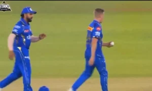 VIDEO - Luke Wood Ignored Rohit Sharma During MI vs GT Clash
