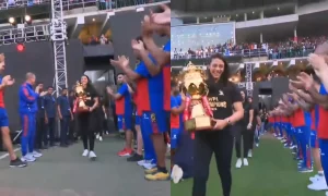 [Watch] RCB Men Players Give Smriti Mandhana And Women's Team A Guard Of Honor At Chinnaswamy