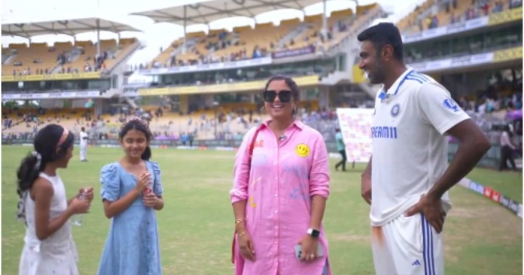 Ravichandran Ashwin Gets Trolled By His Wife At The Chepauk