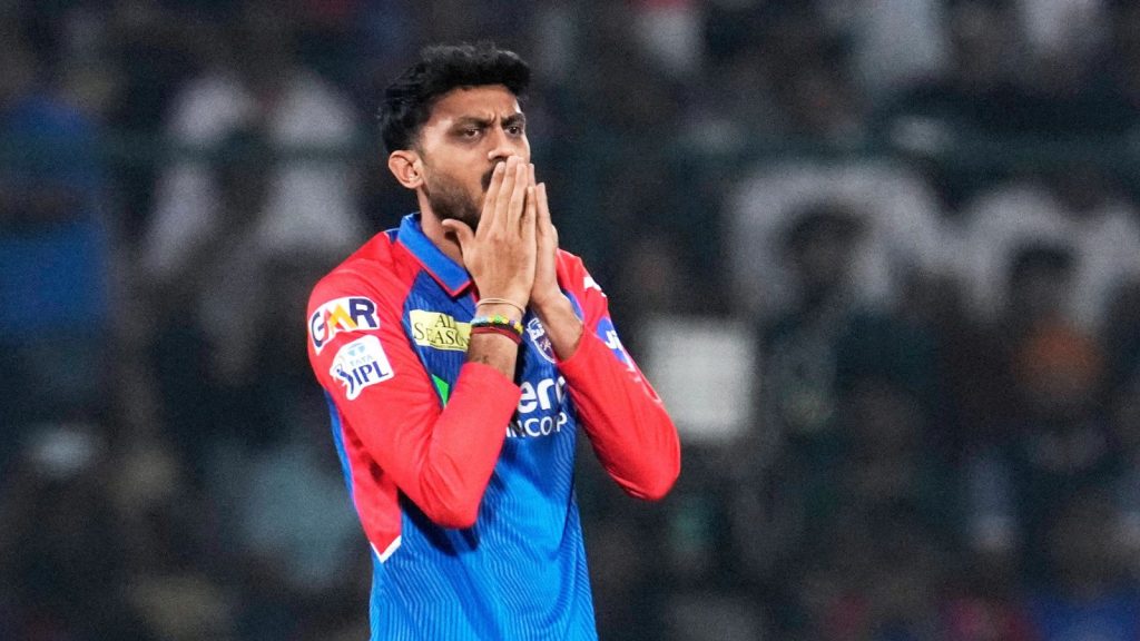 Axar Patel Reveals Shocking Truth Behind Delhi Capitals' Collapse In DC Vs RCB
